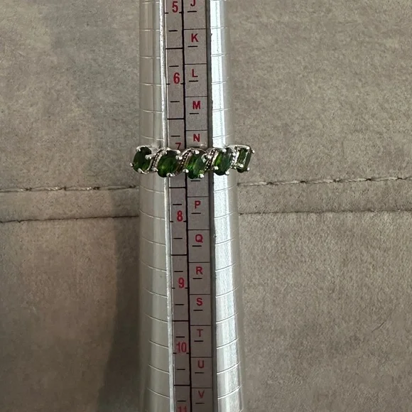 Chrome Diopside in sterling silver Ring by Colleen Lopez - Picture 9 of 10